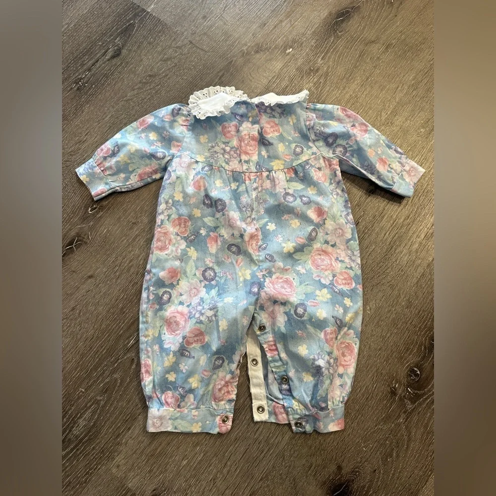 Vintage Doe - spun baby girls onsie rhomper